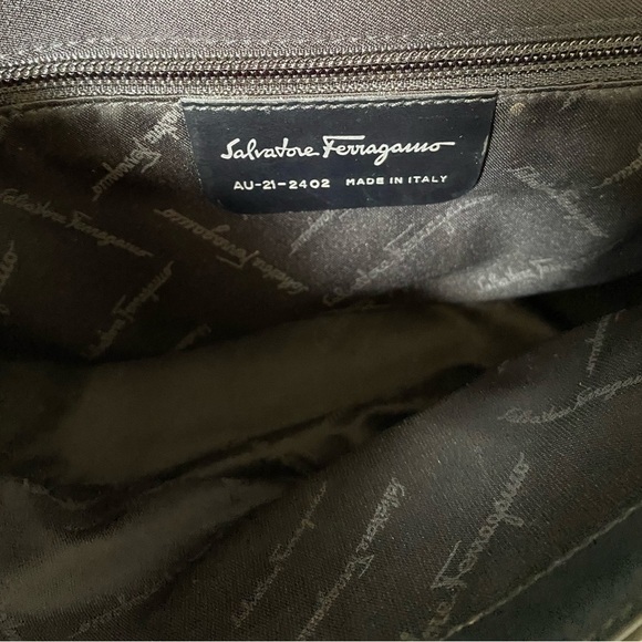 Ferragamo Vintage Y2K Rectangular Black Leather Trim Shoulder Bag - Picture 11 of 16
